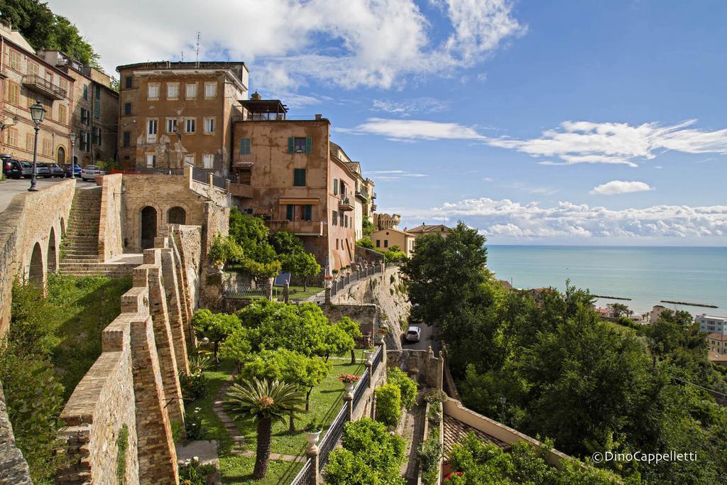 Hotel Ambassador Grottammare Exterior photo